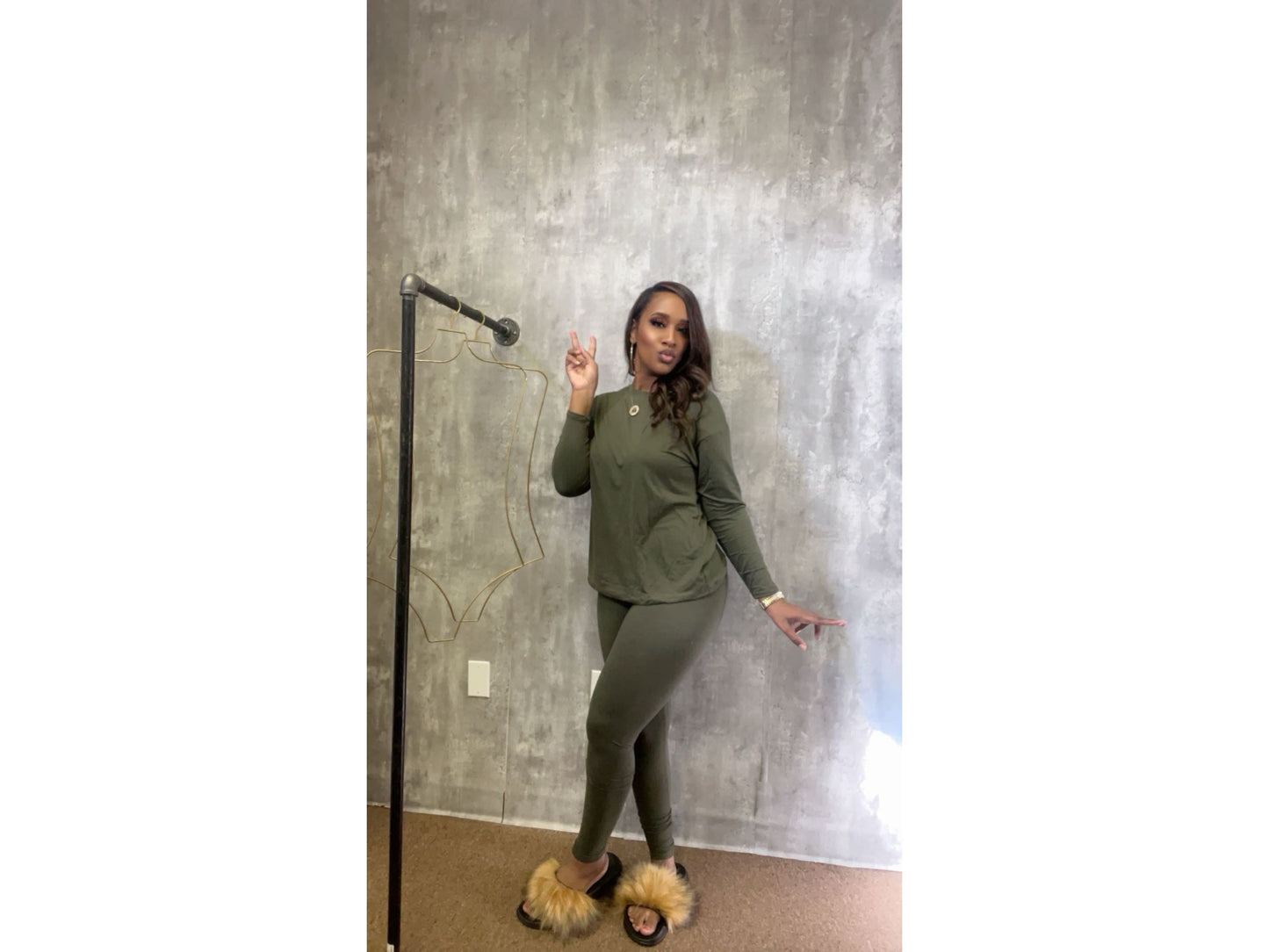 Essentials Girl Set Olive